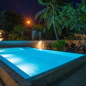 Ton Sai Tropical Island Otel