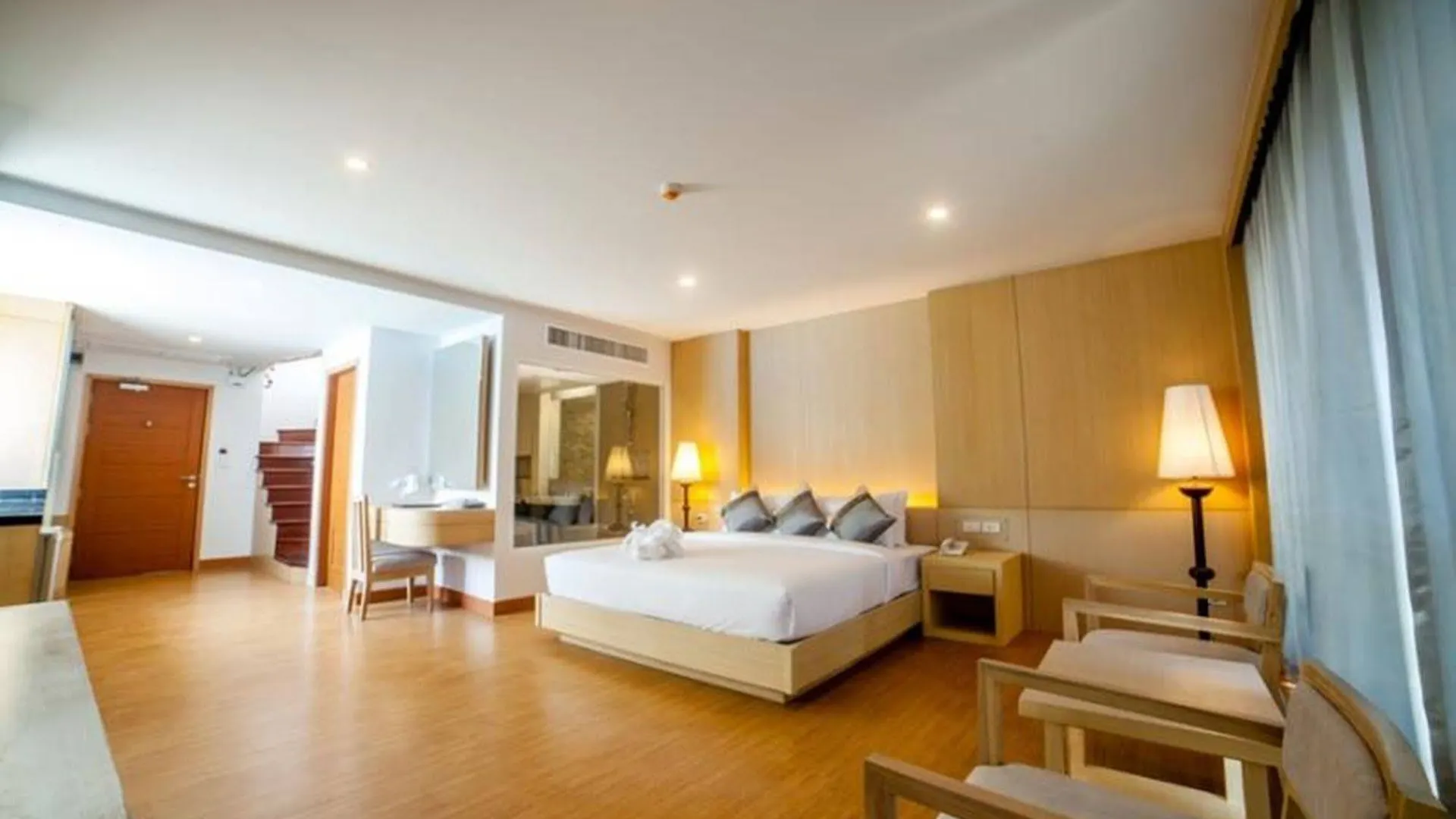 Phi Phi Harbour View Hotel-Sha Extra Plus Phi Phi Don