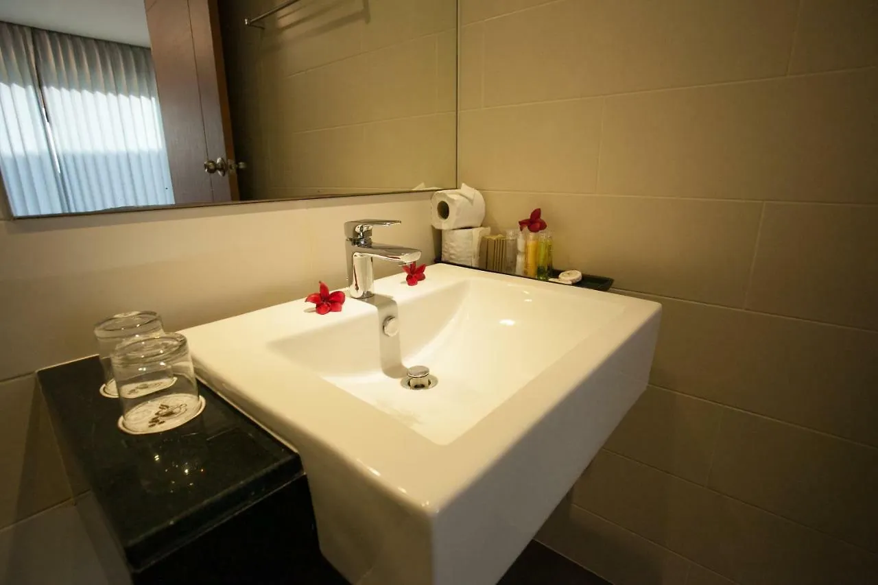 Phi Phi Harbour View Hotel-Sha Extra Plus